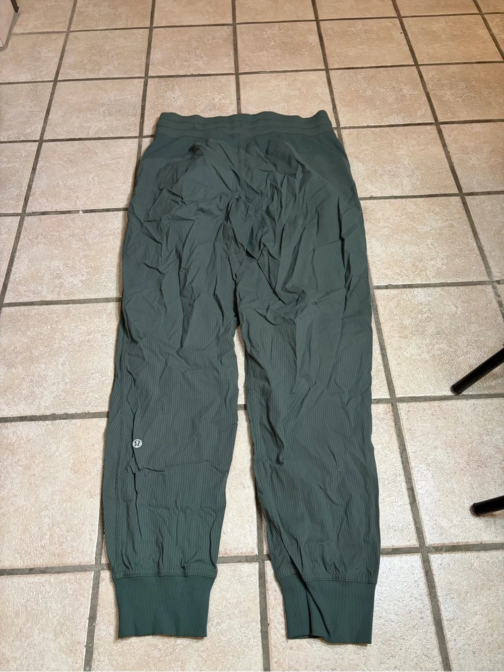 Lululemon Dance Studio Mid-Rise Jogger 29” Full Length (Dark Forest) Size 6